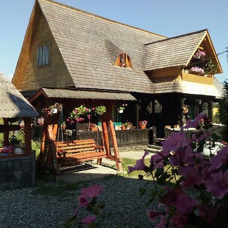 Complex Traditional Casuta Bunicilor-Breb Zewnętrze zdjęcie
