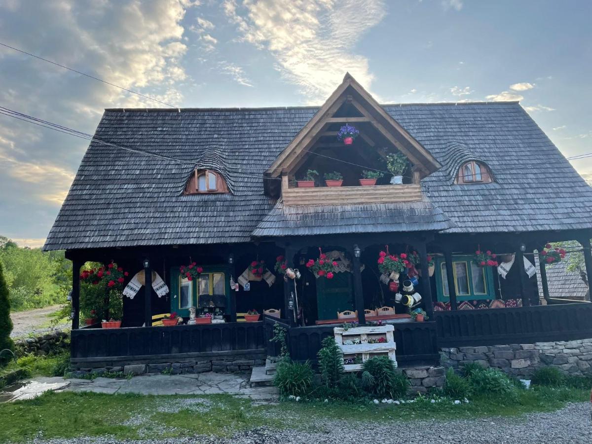 Complex Traditional Casuta Bunicilor-Breb Zewnętrze zdjęcie