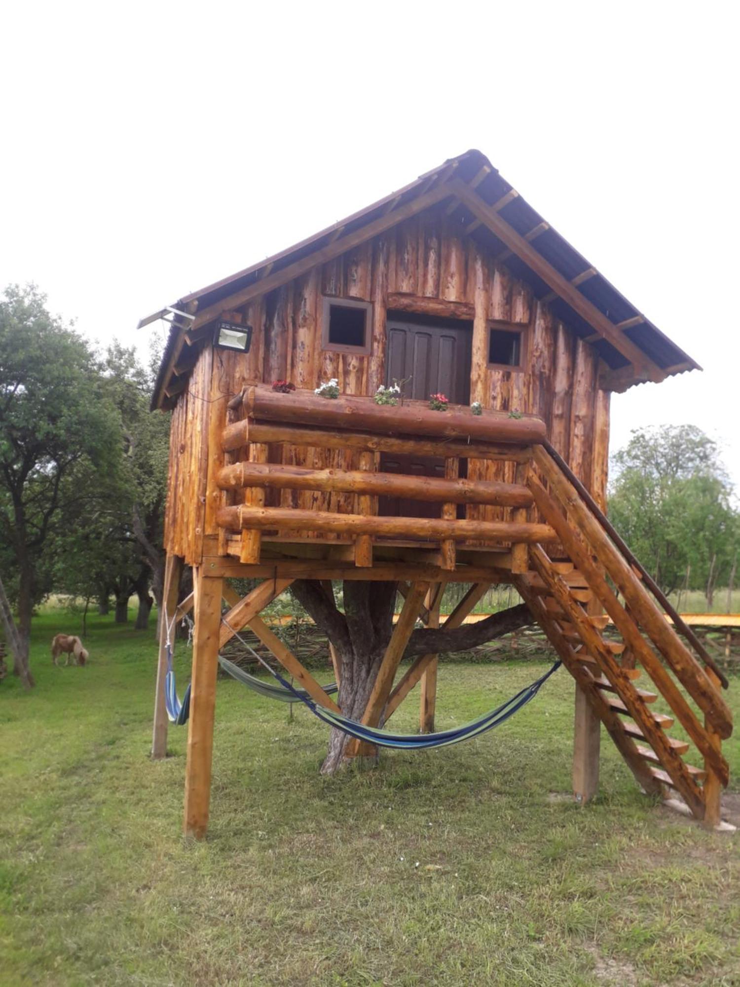 Complex Traditional Casuta Bunicilor-Breb Zewnętrze zdjęcie
