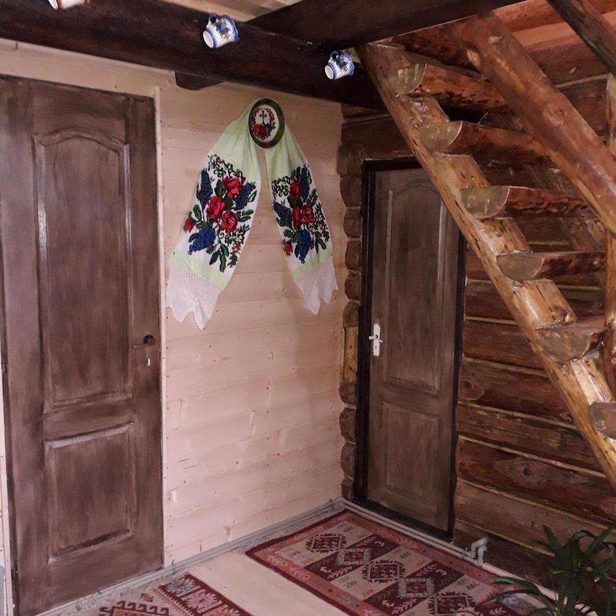 Complex Traditional Casuta Bunicilor-Breb Zewnętrze zdjęcie